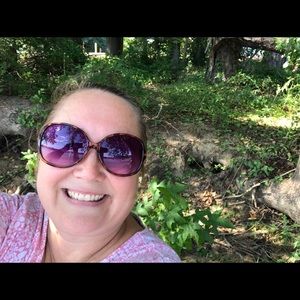 Meet your Posher, Caroline